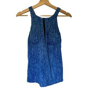 Nike blue racerback workout athleisure tank top padded cups women's size small